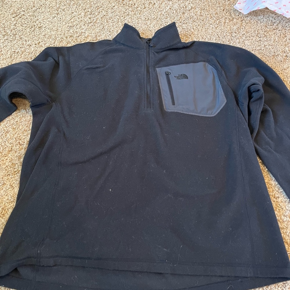 The North Face XL quarter zip fleece